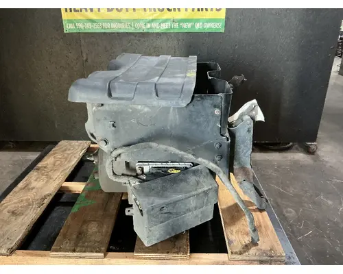 FREIGHTLINER Cascadia 125 Battery Boxes