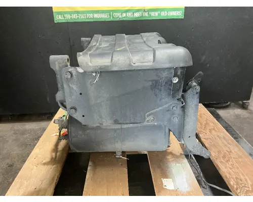 FREIGHTLINER Cascadia 125 Battery Boxes