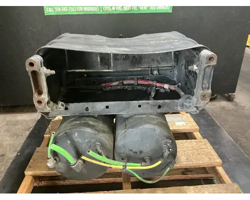 FREIGHTLINER Cascadia 125 Battery Boxes