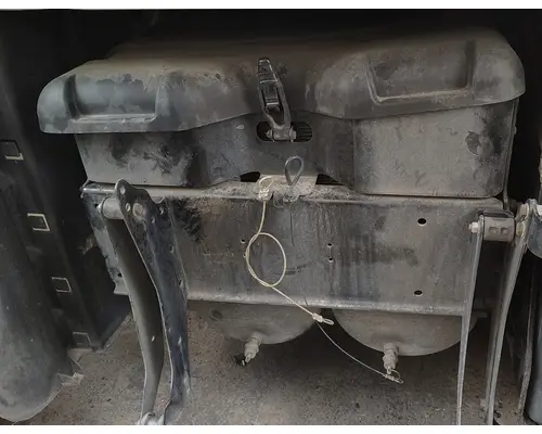 FREIGHTLINER Cascadia 125 Battery Boxes
