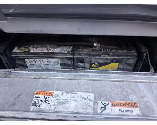FREIGHTLINER Cascadia 125 Battery Boxes