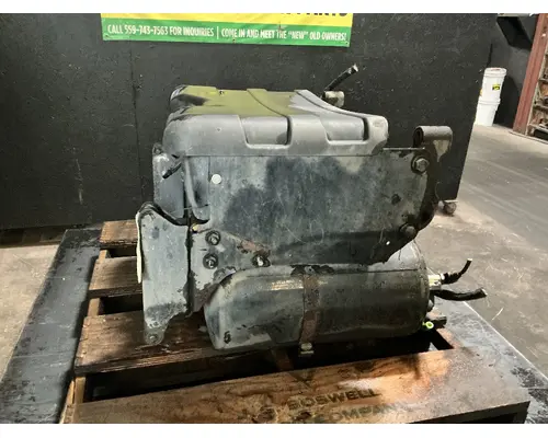 FREIGHTLINER Cascadia 125 Battery Boxes