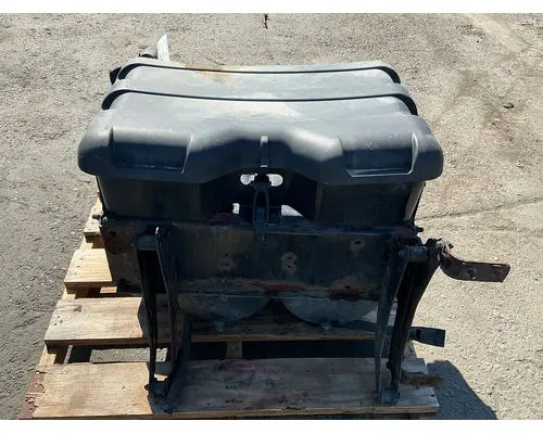 FREIGHTLINER Cascadia 125 Battery Boxes
