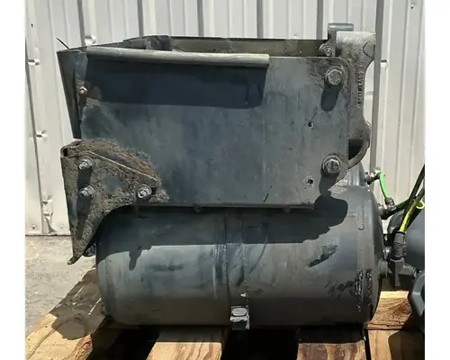 FREIGHTLINER Cascadia 125 Battery Boxes