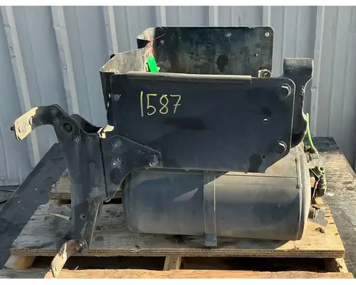 FREIGHTLINER Cascadia 125 Battery Boxes