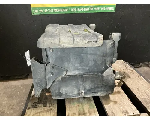 FREIGHTLINER Cascadia 125 Battery Boxes