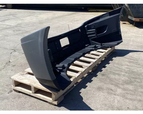 FREIGHTLINER Cascadia 125 Bumper Assembly, Front