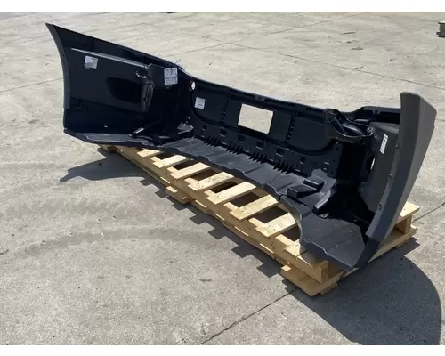 FREIGHTLINER Cascadia 125 Bumper Assembly, Front