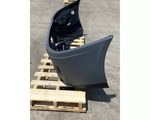 FREIGHTLINER Cascadia 125 Bumper Assembly, Front