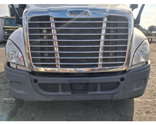 FREIGHTLINER Cascadia 125 Bumper Assembly, Front