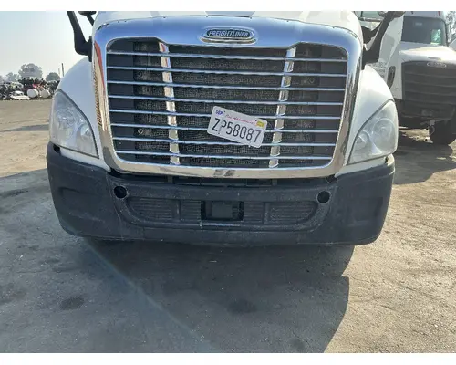 FREIGHTLINER Cascadia 125 Bumper Assembly, Front