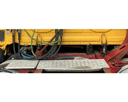 FREIGHTLINER Cascadia 125 Cab Air Suspension & Parts