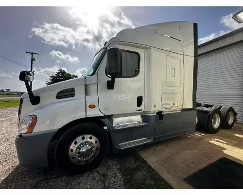 FREIGHTLINER Cascadia 125 Cab Assembly