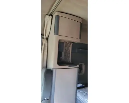 FREIGHTLINER Cascadia 125 Cab Assembly
