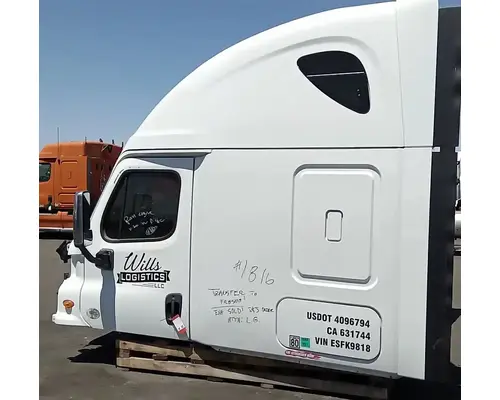 FREIGHTLINER Cascadia 125 Cab Assembly