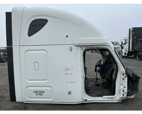 FREIGHTLINER Cascadia 125 Cab Assembly