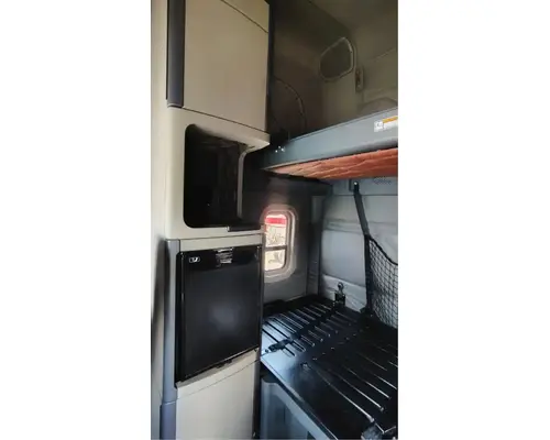 FREIGHTLINER Cascadia 125 Cab Assembly