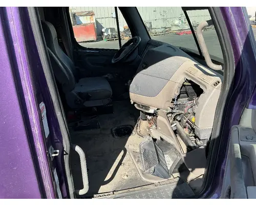 FREIGHTLINER Cascadia 125 Cab Assembly