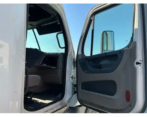 FREIGHTLINER Cascadia 125 Cab Assembly