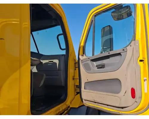 FREIGHTLINER Cascadia 125 Cab Assembly