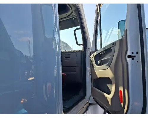 FREIGHTLINER Cascadia 125 Cab Assembly