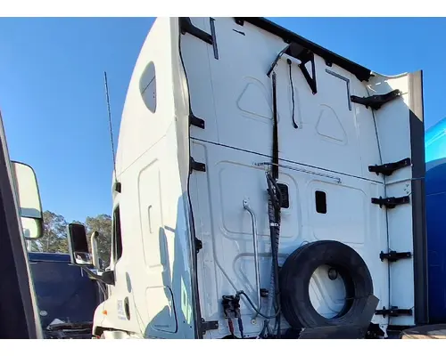 FREIGHTLINER Cascadia 125 Cab Assembly