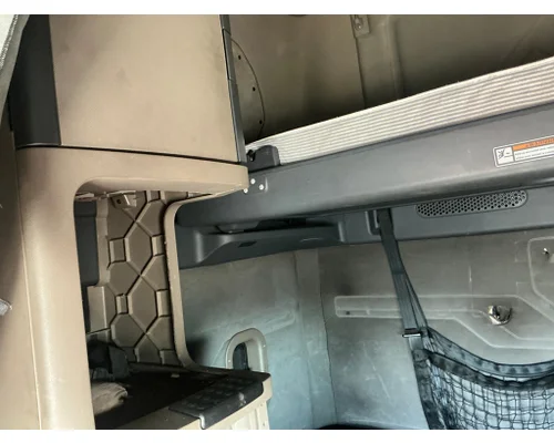 FREIGHTLINER Cascadia 125 Cab Assembly