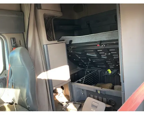 FREIGHTLINER Cascadia 125 Cab Assembly