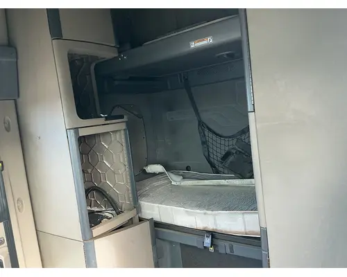 FREIGHTLINER Cascadia 125 Cab Assembly