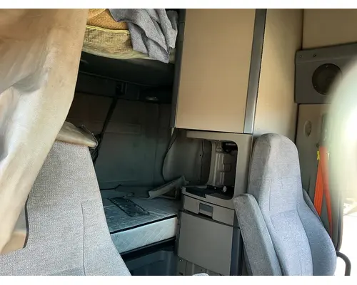 FREIGHTLINER Cascadia 125 Cab Assembly