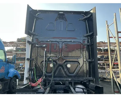 FREIGHTLINER Cascadia 125 Cab Assembly