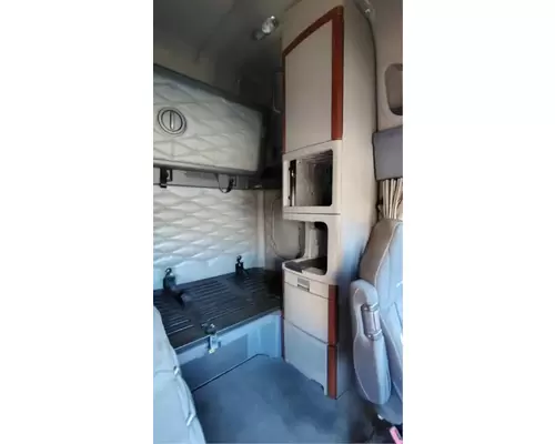 FREIGHTLINER Cascadia 125 Cab Assembly