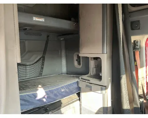 FREIGHTLINER Cascadia 125 Cab Assembly