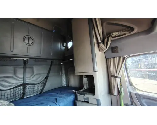 FREIGHTLINER Cascadia 125 Cab Assembly