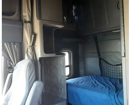 FREIGHTLINER Cascadia 125 Cab Assembly