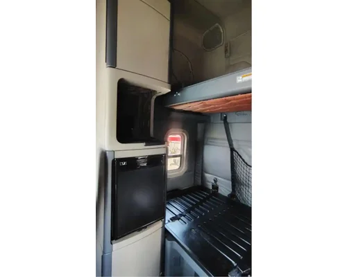 FREIGHTLINER Cascadia 125 Cab Assembly