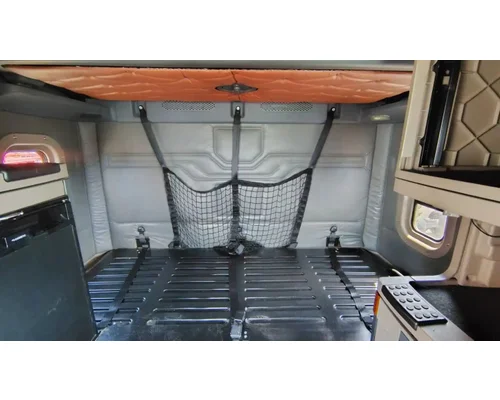 FREIGHTLINER Cascadia 125 Cab Assembly