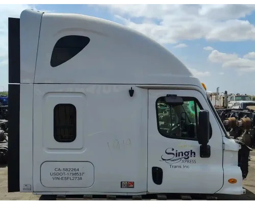 FREIGHTLINER Cascadia 125 Cab Assembly