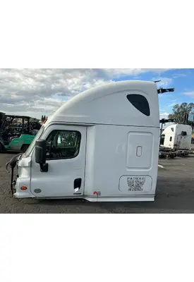 FREIGHTLINER Cascadia 125 Cab Assembly