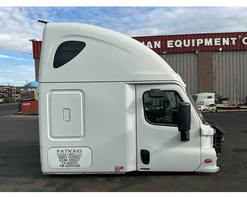 FREIGHTLINER Cascadia 125 Cab Assembly