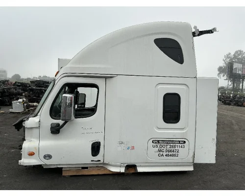 FREIGHTLINER Cascadia 125 Cab Assembly
