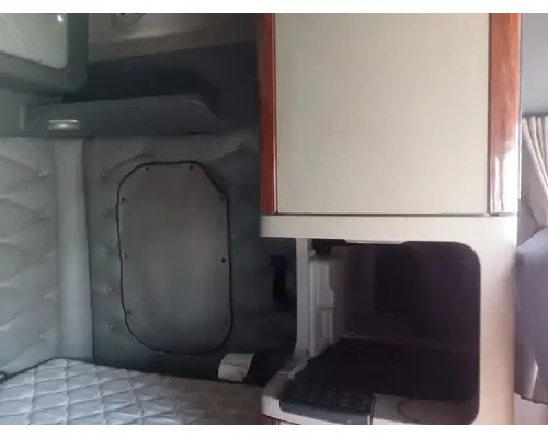 FREIGHTLINER Cascadia 125 Cab Assembly