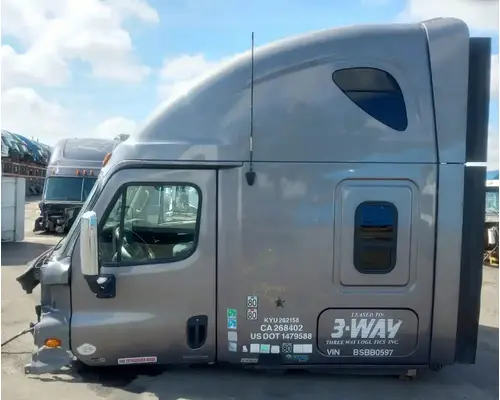 FREIGHTLINER Cascadia 125 Cab Assembly