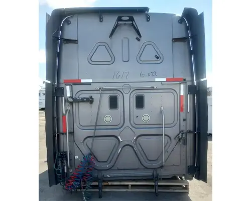 FREIGHTLINER Cascadia 125 Cab Assembly