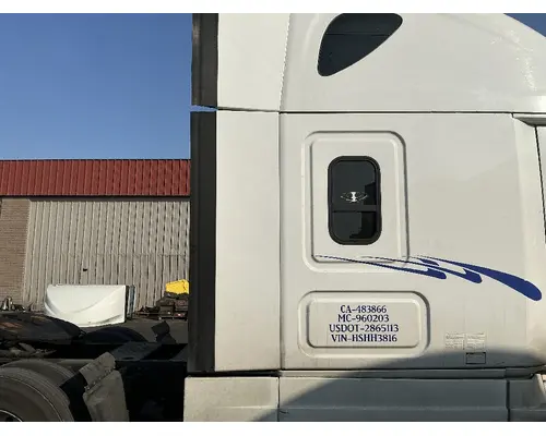 FREIGHTLINER Cascadia 125 CabSleeper Fairing