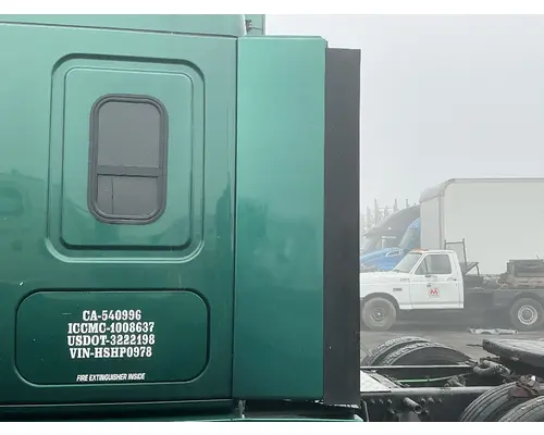 FREIGHTLINER Cascadia 125 CabSleeper Fairing
