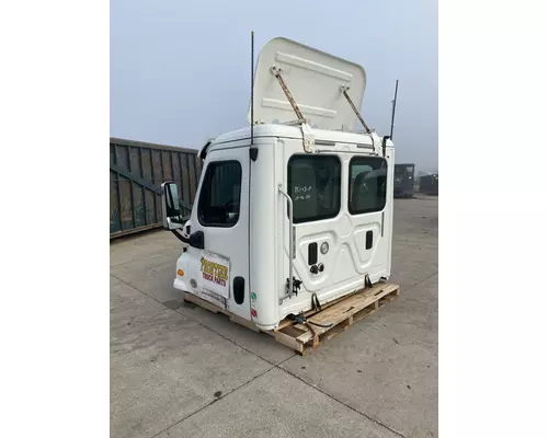 FREIGHTLINER Cascadia 125 Cab