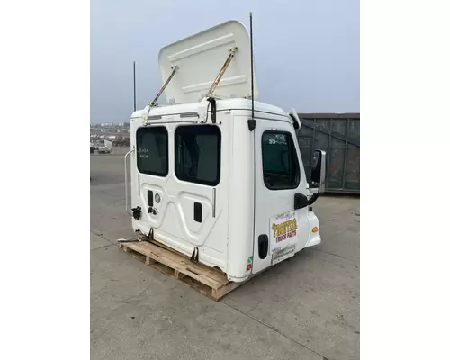 FREIGHTLINER Cascadia 125 Cab