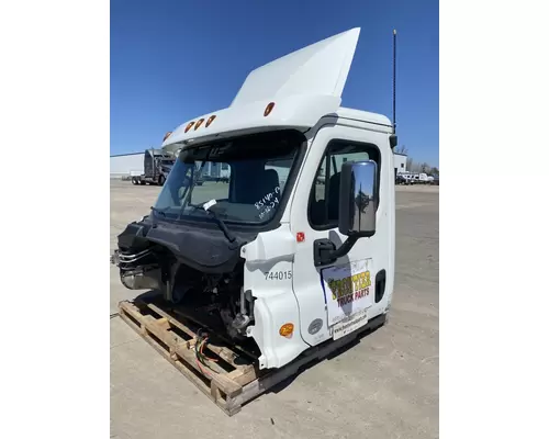 FREIGHTLINER Cascadia 125 Cab