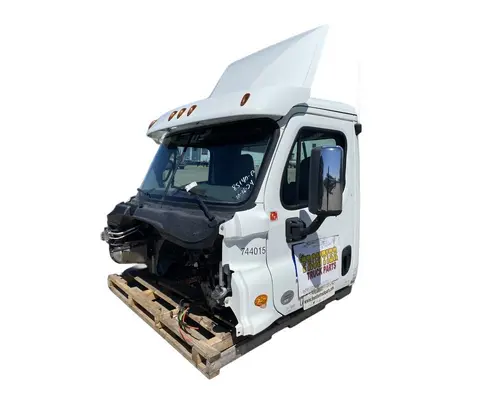 FREIGHTLINER Cascadia 125 Cab
